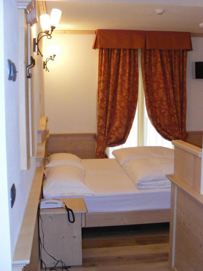 Hotel Arisch Aprica Bagian luar foto