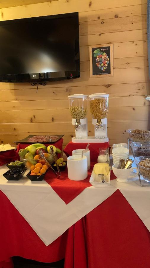 Hotel Arisch Aprica Bagian luar foto