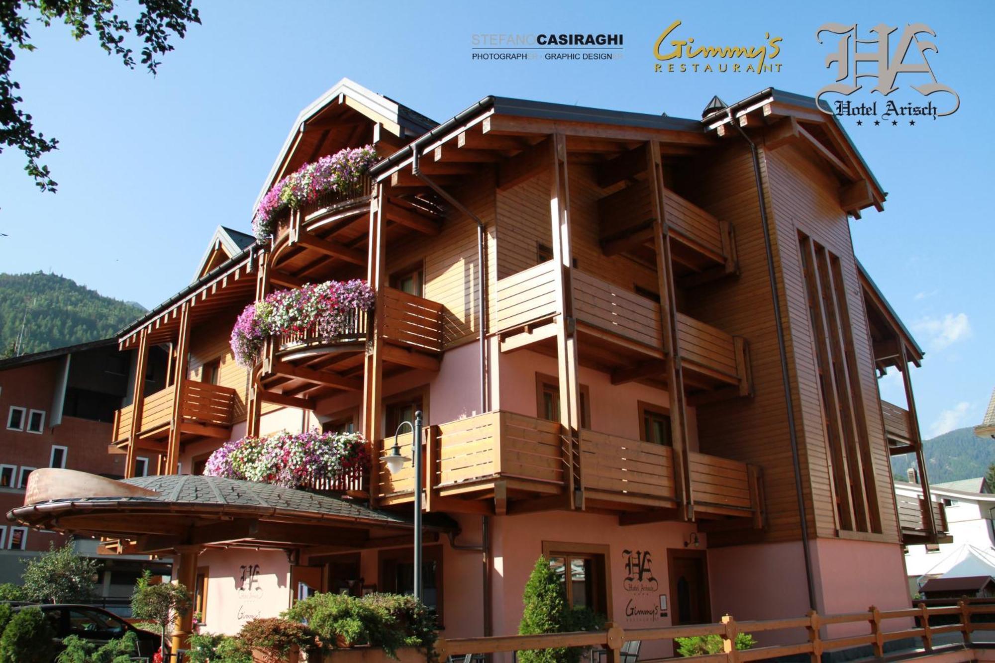 Hotel Arisch Aprica Bagian luar foto