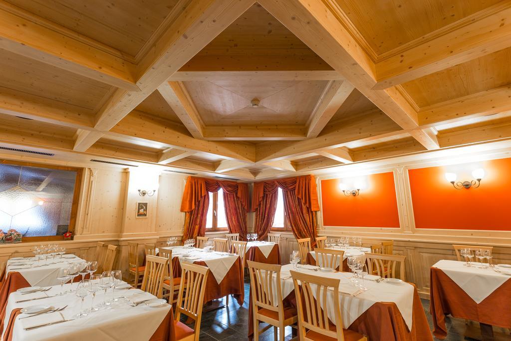 Hotel Arisch Aprica Bagian luar foto