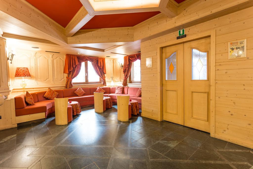 Hotel Arisch Aprica Bagian luar foto