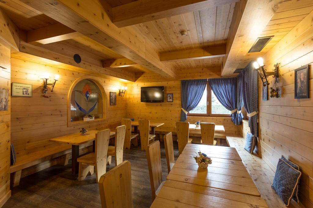 Hotel Arisch Aprica Bagian luar foto
