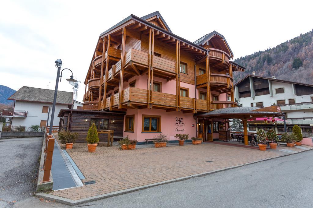 Hotel Arisch Aprica Bagian luar foto