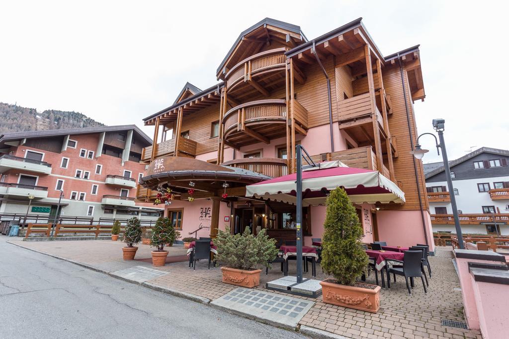 Hotel Arisch Aprica Bagian luar foto