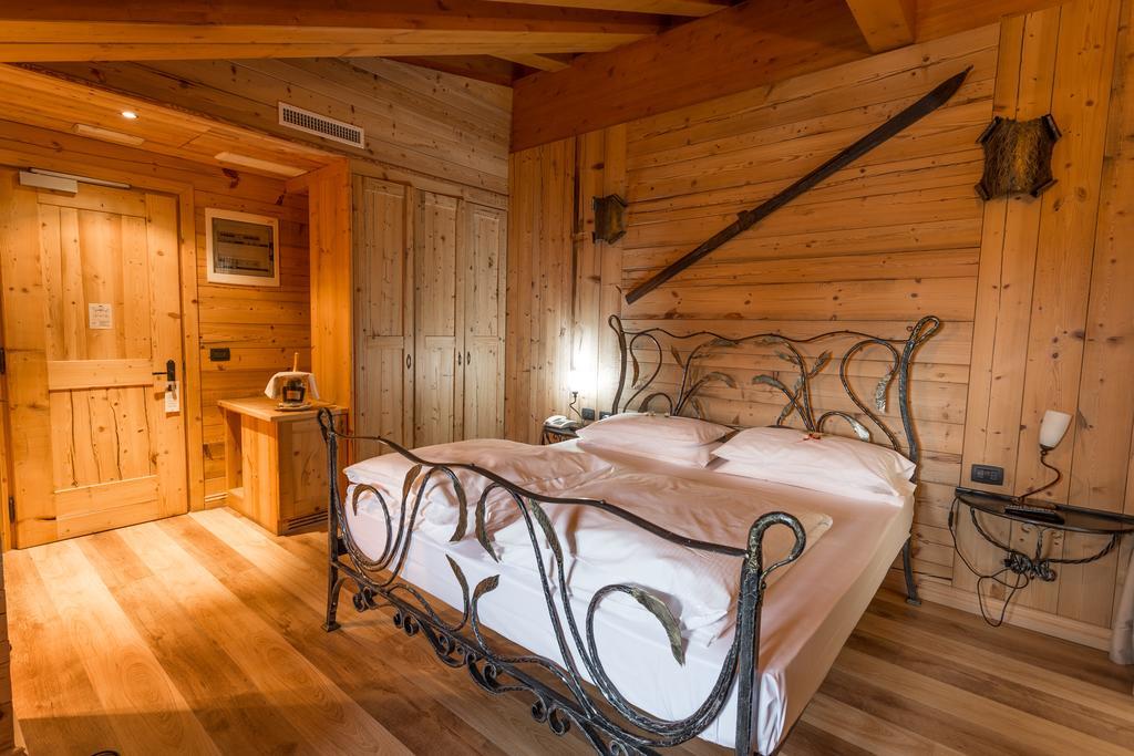 Hotel Arisch Aprica Bagian luar foto